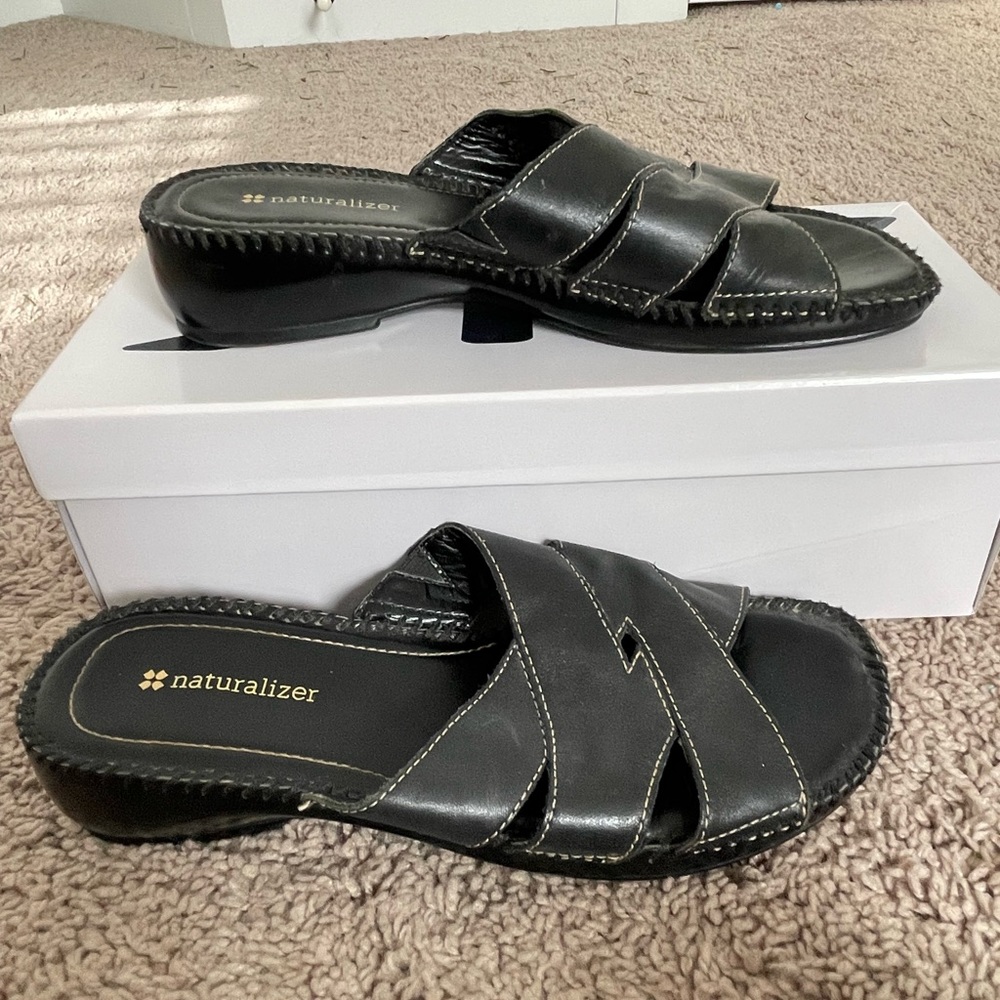 Naturalizer black dress shoes